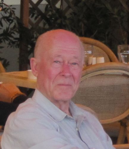 File:Michael Hutchison 2631.jpg